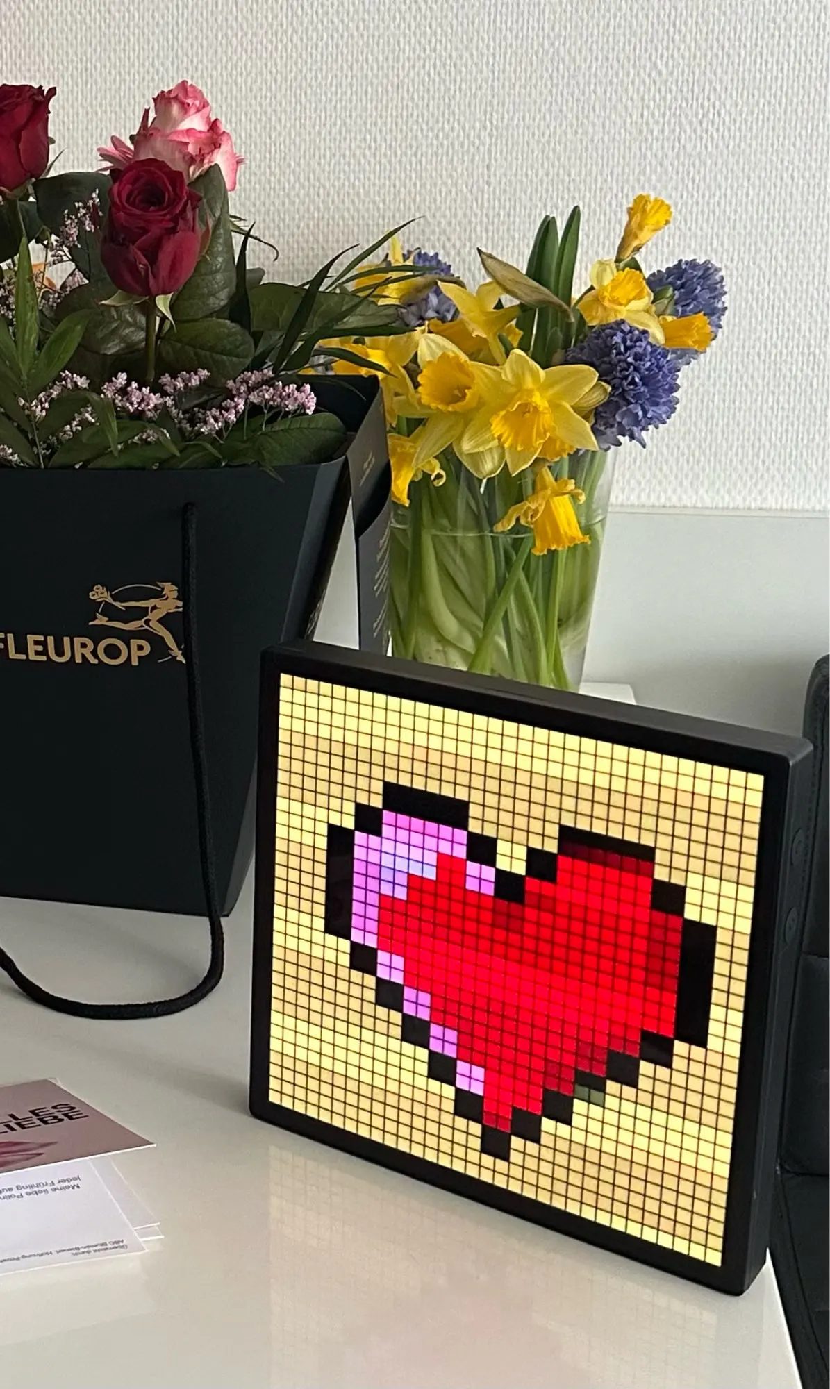 Smart LED Matrix Pixel Display RGB DIY Graffiti Bluetooth App Control Art Display For Gaming Room Decor Cool Animation Frame photo review