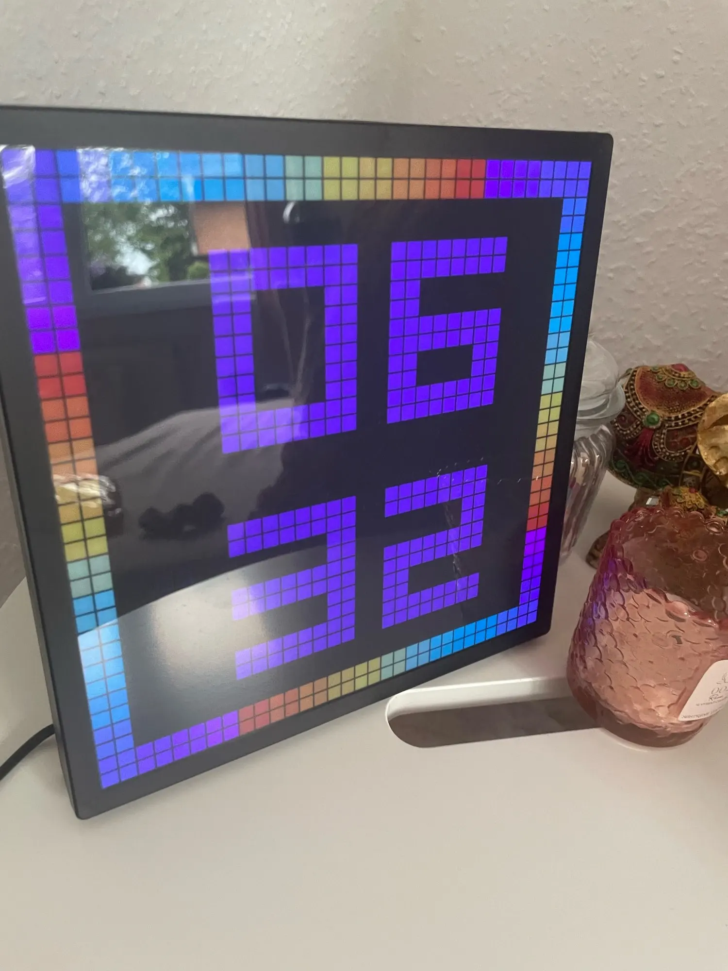 Smart LED Matrix Pixel Display RGB DIY Graffiti Bluetooth App Control Art Display For Gaming Room Decor Cool Animation Frame photo review